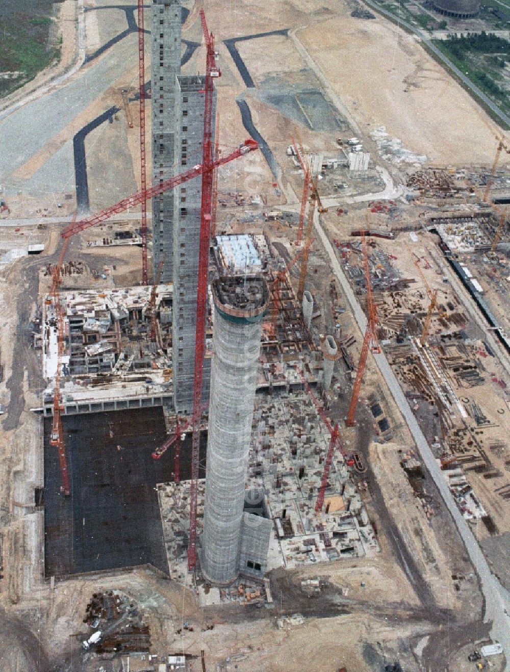 Aerial photograph Spremberg OT Schwarze Pumpe - Great building site for construction of the new lignite power plant Schwarze Pumpe on-site demolition of old East German power plants in Schwarze Pumpe, a district of Spremberg in Brandenburg