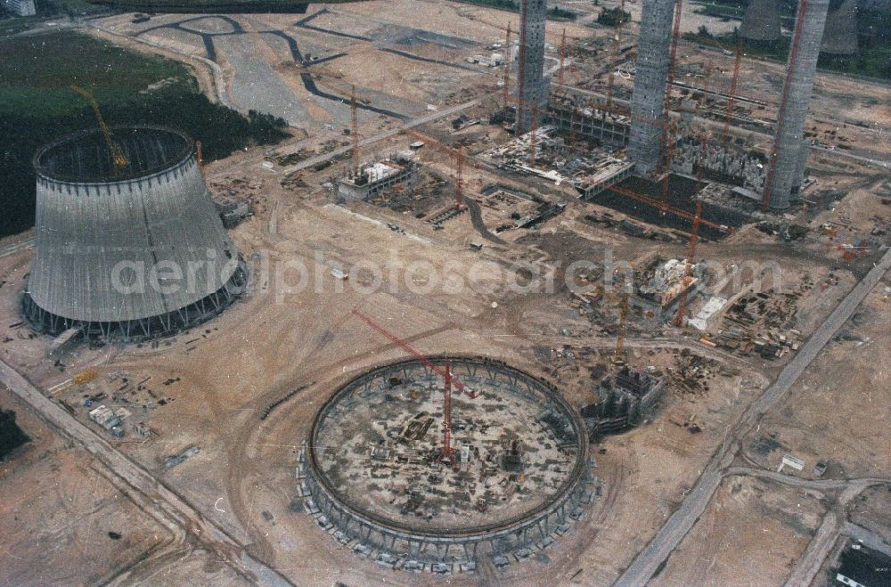 Spremberg OT Schwarze Pumpe from above - Great building site for construction of the new lignite power plant Schwarze Pumpe on-site demolition of old East German power plants in Schwarze Pumpe, a district of Spremberg in Brandenburg