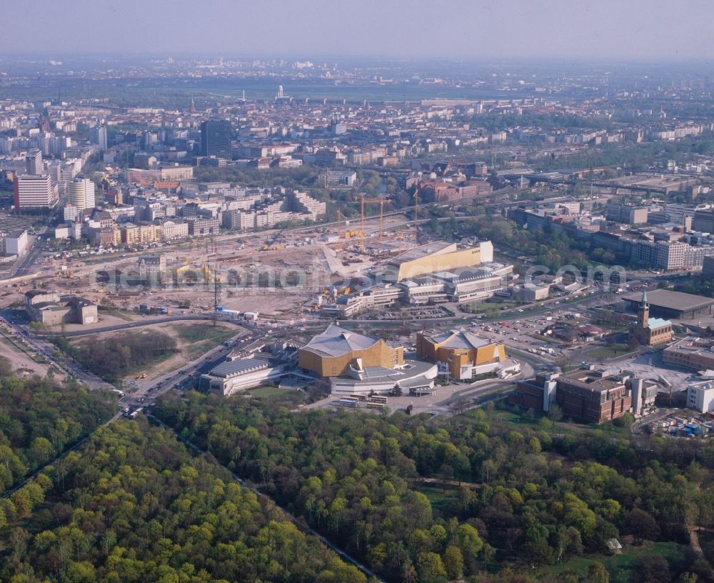 Berlin from above - Construction site at Potsdamer Platz in Berlin. In the foreground the Berlin Philharmonie on Kemper Place