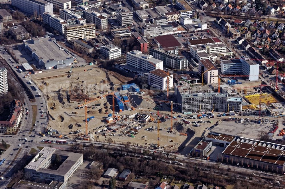 Aerial photograph München - Construction site Am Suedpark to build a new multi-family residential complex in Munich Oberendling in the state of Bavaria on the former E.on site between Drygalskiallee, Boschetsrieder Strasse and Kistlerhofstrasse. Developers are Concept-Real two, Accumulata and the municipal housing construction company Gewofag