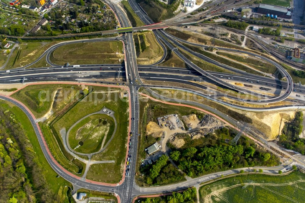 Bochum from the bird's eye view: Great building site for the reconstruction of federal highway A40 motorway at the intersection of the main road B1 in Bochum in North Rhine-Westphalia