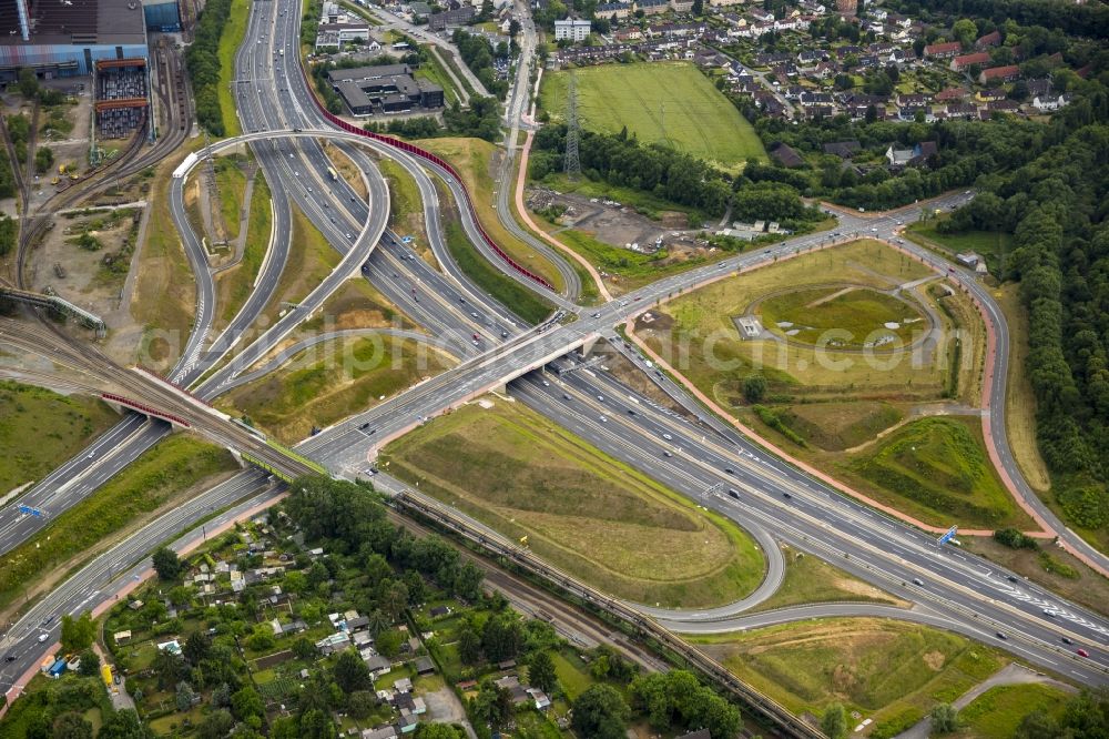 Aerial image Bochum - Great building site for the reconstruction of federal highway A40 motorway at the intersection of the main road B1 in Bochum in North Rhine-Westphalia