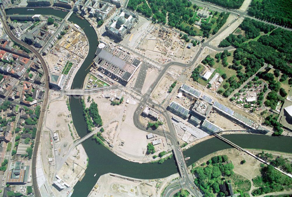 Berlin from above - The construction sites the government quarter in Berlin at the Berlin Reichstag