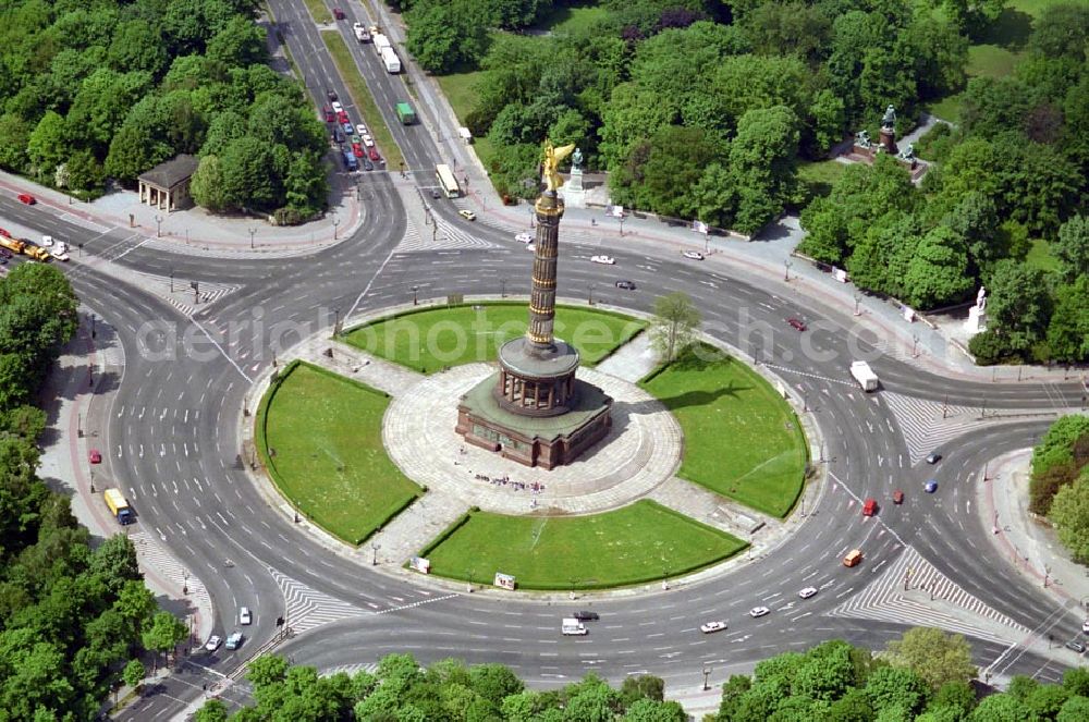 Berlin -Tiergarten from above - Großer Stern in Berlin - Tiergarten