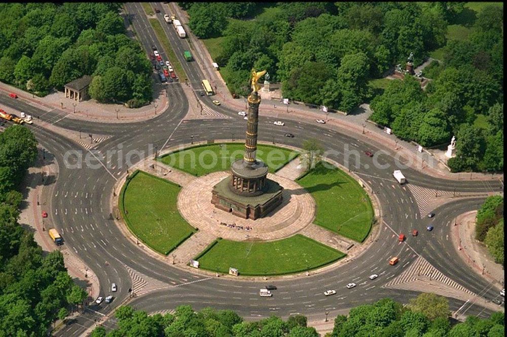 Berlin - Tiergarten from the bird's eye view: Großer Stern im Berliner Tiergarten