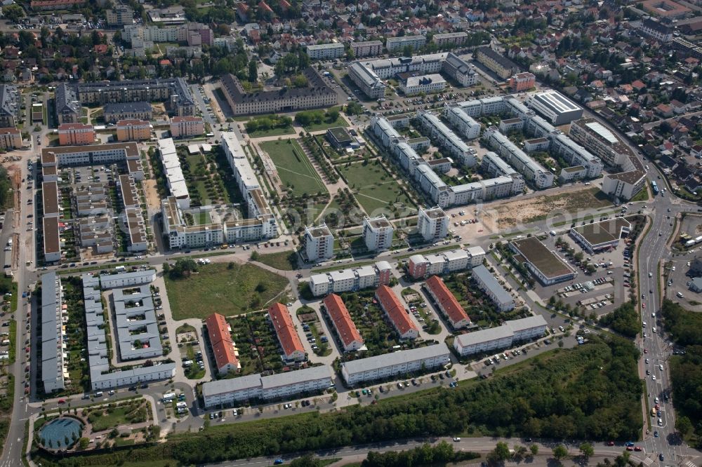 Mainz from the bird's eye view: Gonsenheimer Sand is a large residential area on the site of a former US base. The residential area with row houses and apartment buildings located in the district Gonsenheim in Mainz in Rhineland-Palatinate