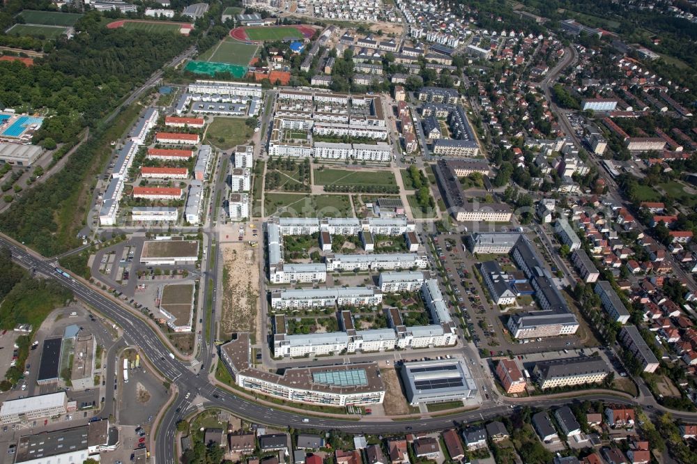 Mainz from above - Gonsenheimer Sand is a large residential area on the site of a former US base. The residential area with row houses and apartment buildings located in the district Gonsenheim in Mainz in Rhineland-Palatinate