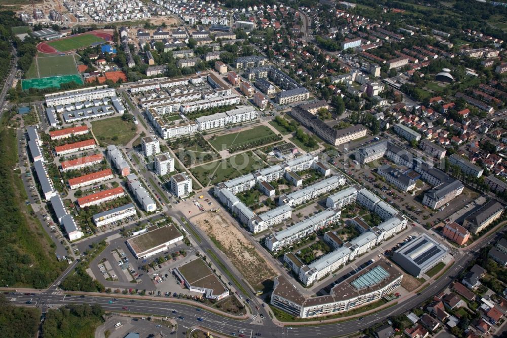 Mainz from the bird's eye view: Gonsenheimer Sand is a large residential area on the site of a former US base. The residential area with row houses and apartment buildings located in the district Gonsenheim in Mainz in Rhineland-Palatinate