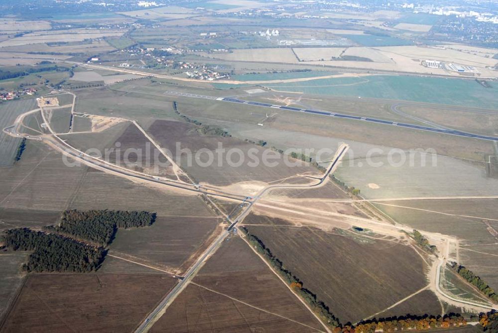 Schönefeld from above - Blick auf die Verlängerung der Autobahn A 113 zwischen dem Stadtring und dem in Planung befindlichen Hauptstadt-Airport Berlin Brandenburg International BBI durch die Schälerbau Berlin GmbH an der Freiheit 10 in 13597 Berlin - Telefon +49 (0)30 35 187 03 - Fax +49 (0)30 35 187 398 - Mail info@schaelerbau.de ; Klähne & Bauchspieß - Beratende Ingenieure im Bauwesen GmbH, Inselstraße 6A, 10179 Berlin ; Ingenieurbüro Meyer + Schubart, Blumenauer Straße 10, 31515 Wunstorf