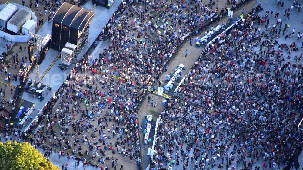 Aerial image Bonn - Big event on the Hofgartenwiese Bonn in the state North Rhine-Westphalia, Germany