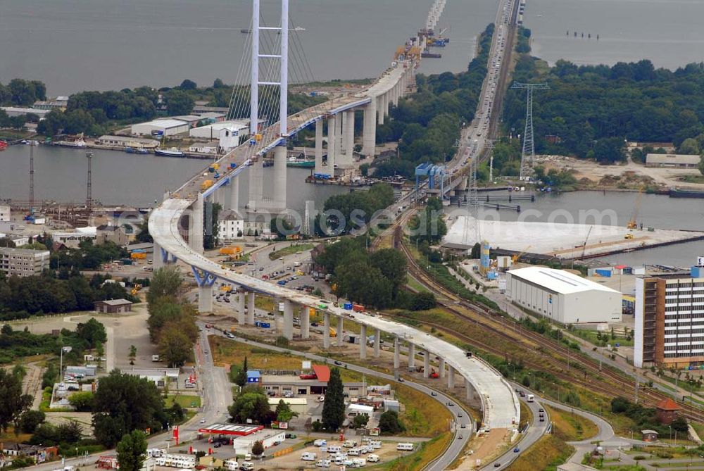 Aerial image Stralsund - : Die 2. Strelasundquerung ist derzeit das derzeit größte deutsche Brückenbauwerk. Die zweite Rügendamm-Brücke ist ein Projekt im Bundesprogramm des Europäischen Fonds für regionale Entwicklung (EFRE) aufgenommen wurde und somit von der Europäischen Union kofinanziert wird. Im Auftrag des Bundesministeriums für Verkehr, Bau und Stadtentwicklung erfolgt die Planung und der Bau durch die Deutsche Einheit Fernstraßenplanungs- und -bau GmbH (DEGES).