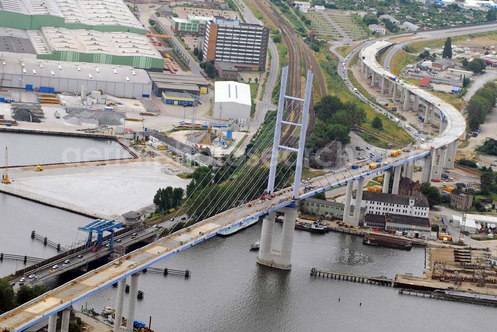 Stralsund from the bird's eye view: : Die 2. Strelasundquerung ist derzeit das derzeit größte deutsche Brückenbauwerk. Die zweite Rügendamm-Brücke ist ein Projekt im Bundesprogramm des Europäischen Fonds für regionale Entwicklung (EFRE) aufgenommen wurde und somit von der Europäischen Union kofinanziert wird. Im Auftrag des Bundesministeriums für Verkehr, Bau und Stadtentwicklung erfolgt die Planung und der Bau durch die Deutsche Einheit Fernstraßenplanungs- und -bau GmbH (DEGES).