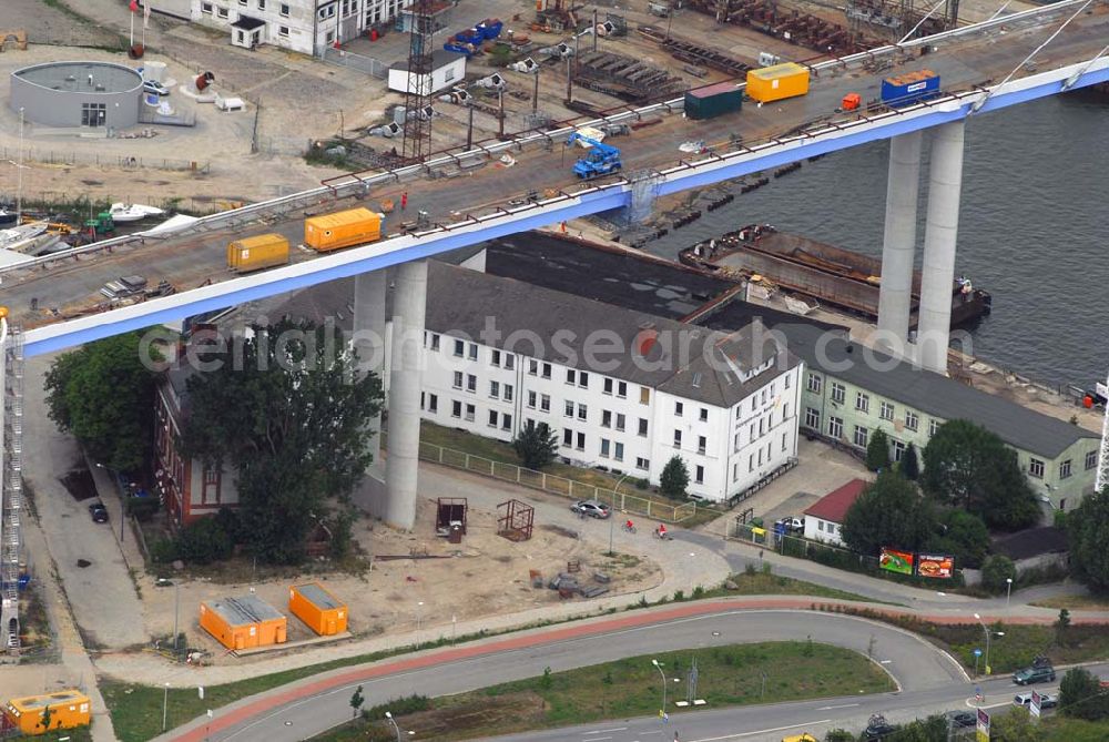 Aerial image Stralsund - : Die 2. Strelasundquerung ist derzeit das derzeit größte deutsche Brückenbauwerk. Die zweite Rügendamm-Brücke ist ein Projekt im Bundesprogramm des Europäischen Fonds für regionale Entwicklung (EFRE) aufgenommen wurde und somit von der Europäischen Union kofinanziert wird. Im Auftrag des Bundesministeriums für Verkehr, Bau und Stadtentwicklung erfolgt die Planung und der Bau durch die Deutsche Einheit Fernstraßenplanungs- und -bau GmbH (DEGES).