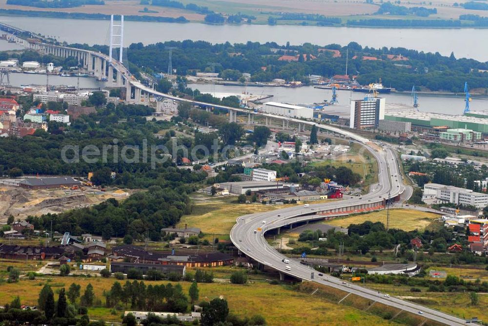 Stralsund from above - : Die 2. Strelasundquerung ist derzeit das derzeit größte deutsche Brückenbauwerk. Die zweite Rügendamm-Brücke ist ein Projekt im Bundesprogramm des Europäischen Fonds für regionale Entwicklung (EFRE) aufgenommen wurde und somit von der Europäischen Union kofinanziert wird. Im Auftrag des Bundesministeriums für Verkehr, Bau und Stadtentwicklung erfolgt die Planung und der Bau durch die Deutsche Einheit Fernstraßenplanungs- und -bau GmbH (DEGES).