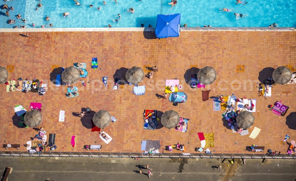 Aerial image Essen - View of the outdoor pool Grugapark in Essen in the state North Rhine-Westphalia