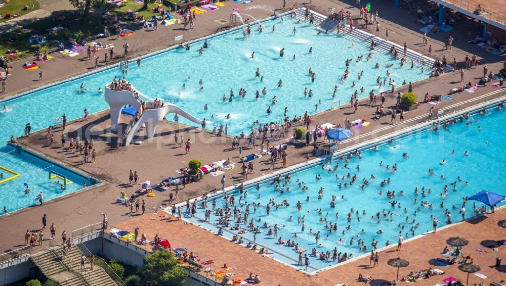 Essen from above - View of the outdoor pool Grugapark in Essen in the state North Rhine-Westphalia