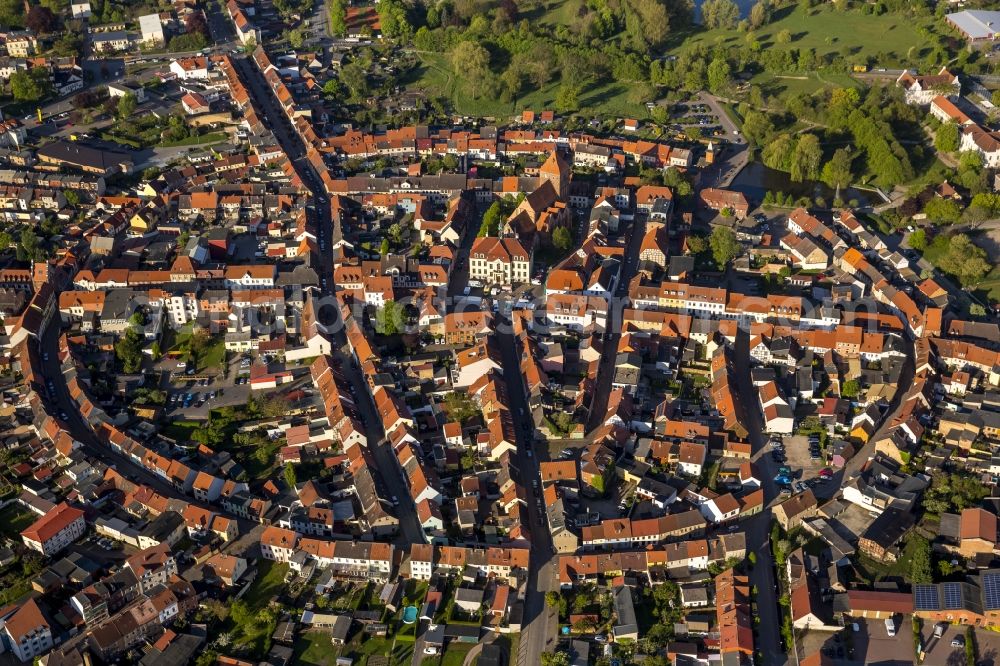 Aerial photograph Teterow - Town plan Teterow with St. Peter and St. Paul in the center of Old Teterow in Mecklenburg - Western Pomerania