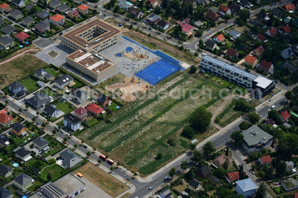 Aerial image Berlin - Primary school on Habichtshorst in the Biesdorf in Berlin