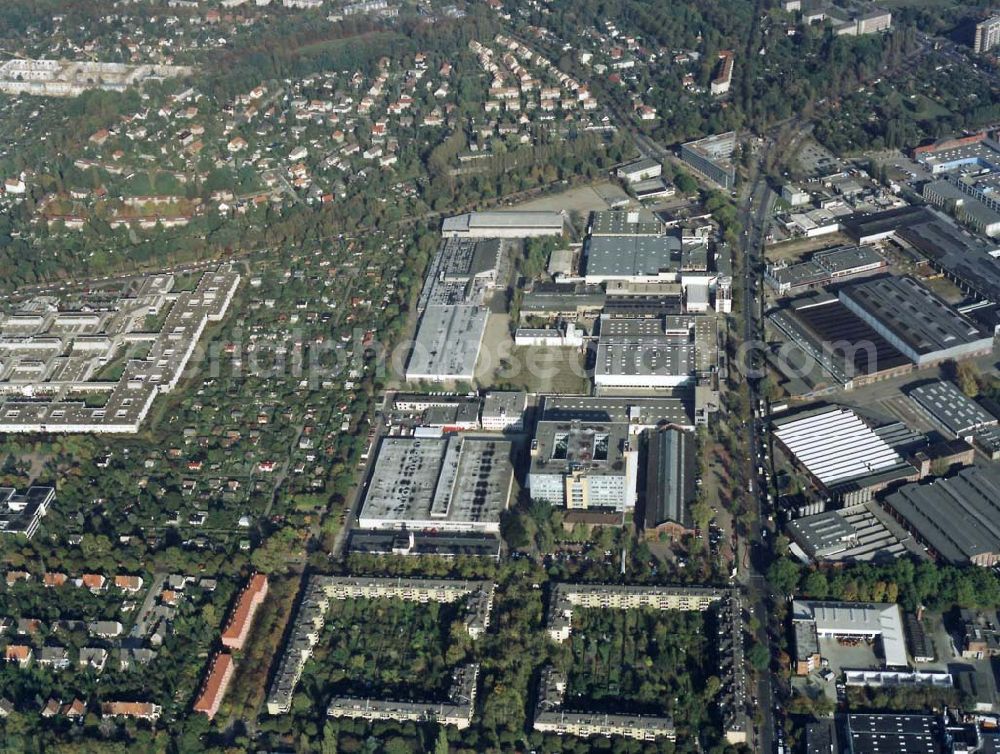 Berlin-Borsigwalde from the bird's eye view: Grundstück der GEBAU-Aktiengesellschaft an der Holzhauser Straße in Berlin-Borsigwalde