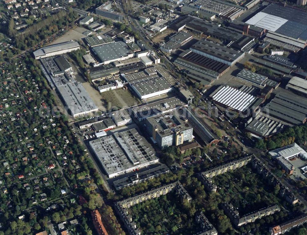 Berlin-Borsigwalde from the bird's eye view: Grundstück der GEBAU-Aktiengesellschaft an der Holzhauser Straße in Berlin-Borsigwalde