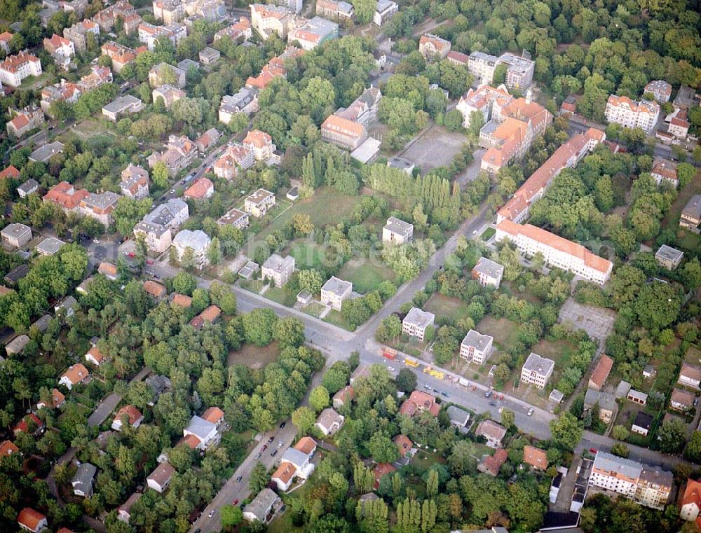 Berlin - Pankow from the bird's eye view: Grundstück Waldstraße 10-12 / Kuckhoffstraße 23 der EDR GmbH in Berlin - Pankow.