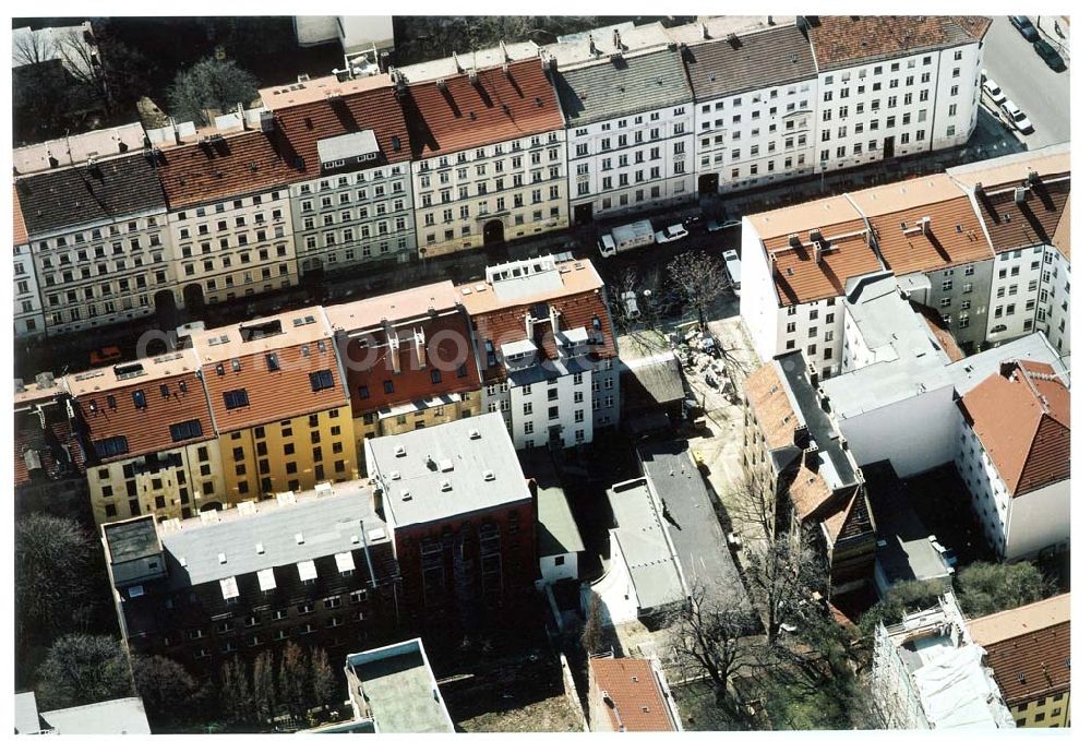 Berlin - Prenzlauer - Berg from the bird's eye view: Grundstücksbereich der Lottumstraße 12 in Berlin - Prenzlauer - Berg.