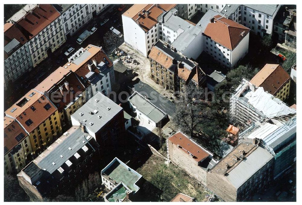 Aerial photograph Berlin - Prenzlauer - Berg - Grundstücksbereich der Lottumstraße 12 in Berlin - Prenzlauer - Berg.