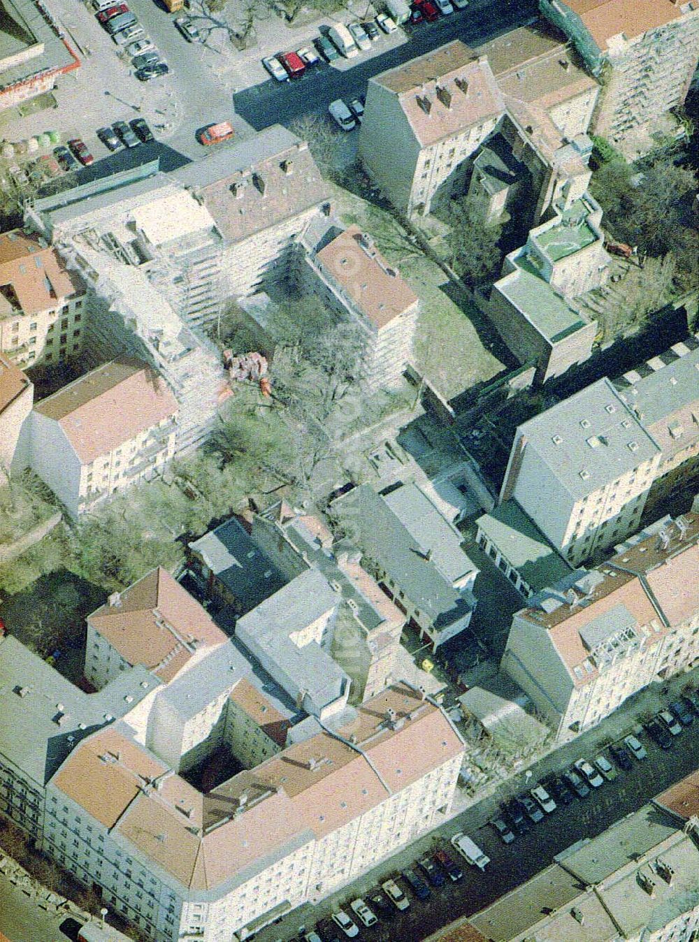 Aerial image Berlin - Prenzlauer - Berg - Grundstücksbereich der Lottumstraße 12 in Berlin - Prenzlauer - Berg.