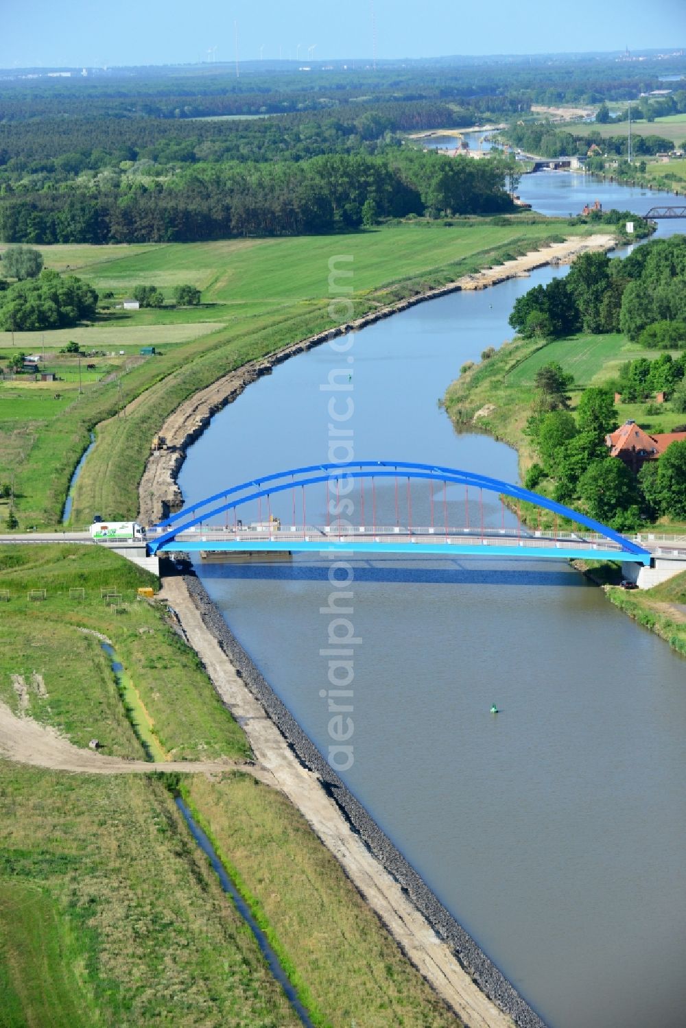 Aerial photograph Elbe-Parey - Guesen Bridge over the Elbe-Havel-Canel in the state Saxony-Anhalt