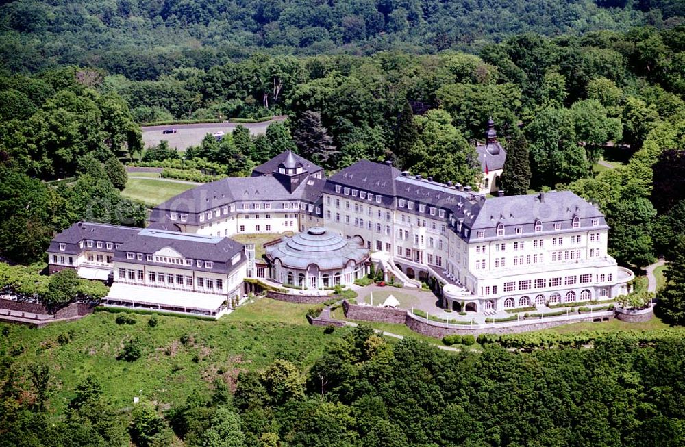 Bonn from above - Gästehaus der Bundesregierung auf dem Bonner Petersberg. Steigenberger Hotels AG, 53639 Königswinter vertreten durch den Direktor: Horst Jüntgen Verantwortliche Achim Walderredaktion: LABOROX GmbH Tel.: 02223/74-0 , Fax: 02223/74-443 info@petersberg.steigenberger.de