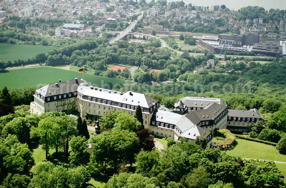 Bonn from the bird's eye view: Gästehaus der Bundesregierung auf dem Bonner Petersberg. Ort: Bonn Datum: 26.05.03