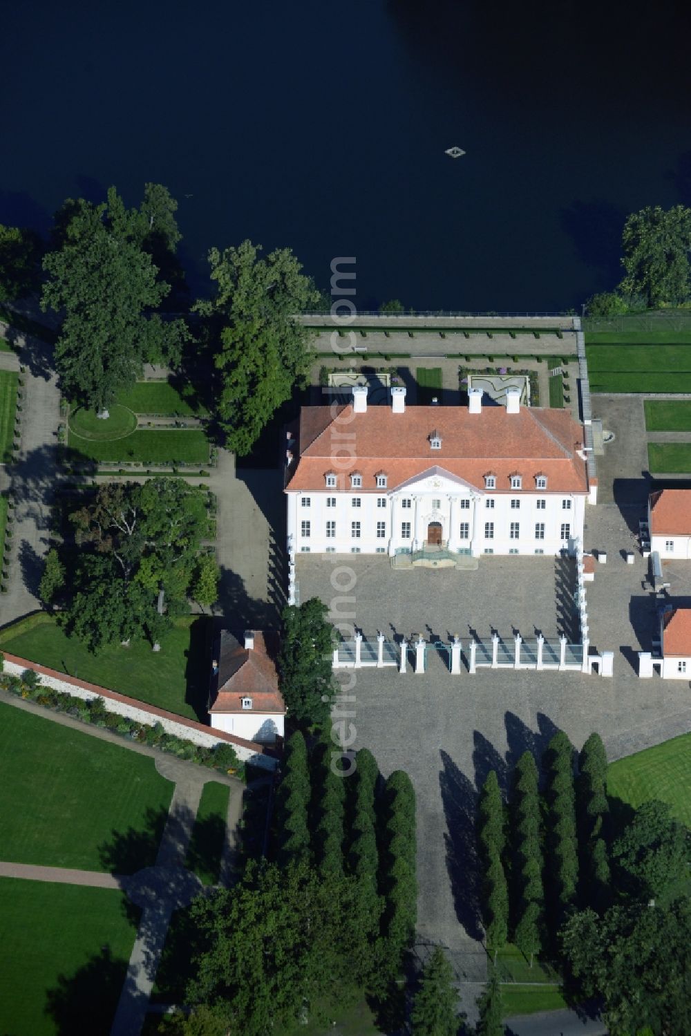 Meseberg from above - Castle Meseberg the Federal Government on the banks of Huwenowsees in the town district Gransee in Brandenburg