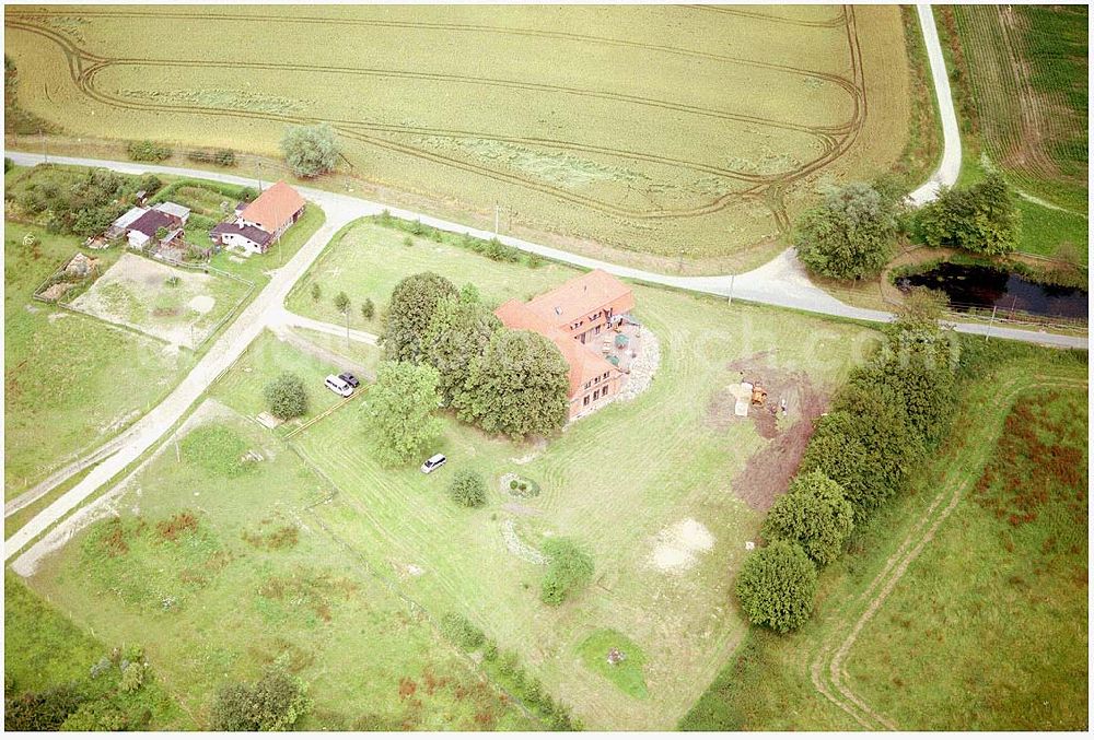 Aerial image Zarfzow - 20.07.2004 Gästehaus Zarfzow, gemütliche Landhausatmosphäre in einem alten, typisch mecklenburgischen Gutshaus AWO Sano gemeinnützige GmbH Hofstr. 4, 18223 Zarfzow zarfzow@awosano.de Ansprechpartner: Claudia Baude