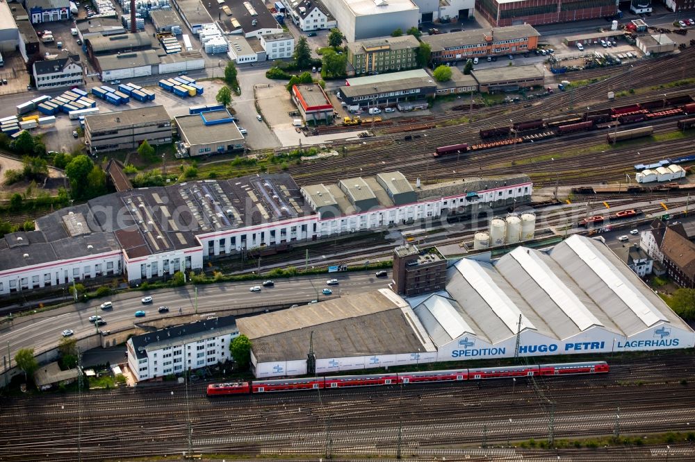 Hagen from the bird's eye view: Marshalling yard and freight station on Eckeseyerstrasse in Hagen in the state of North Rhine-Westphalia