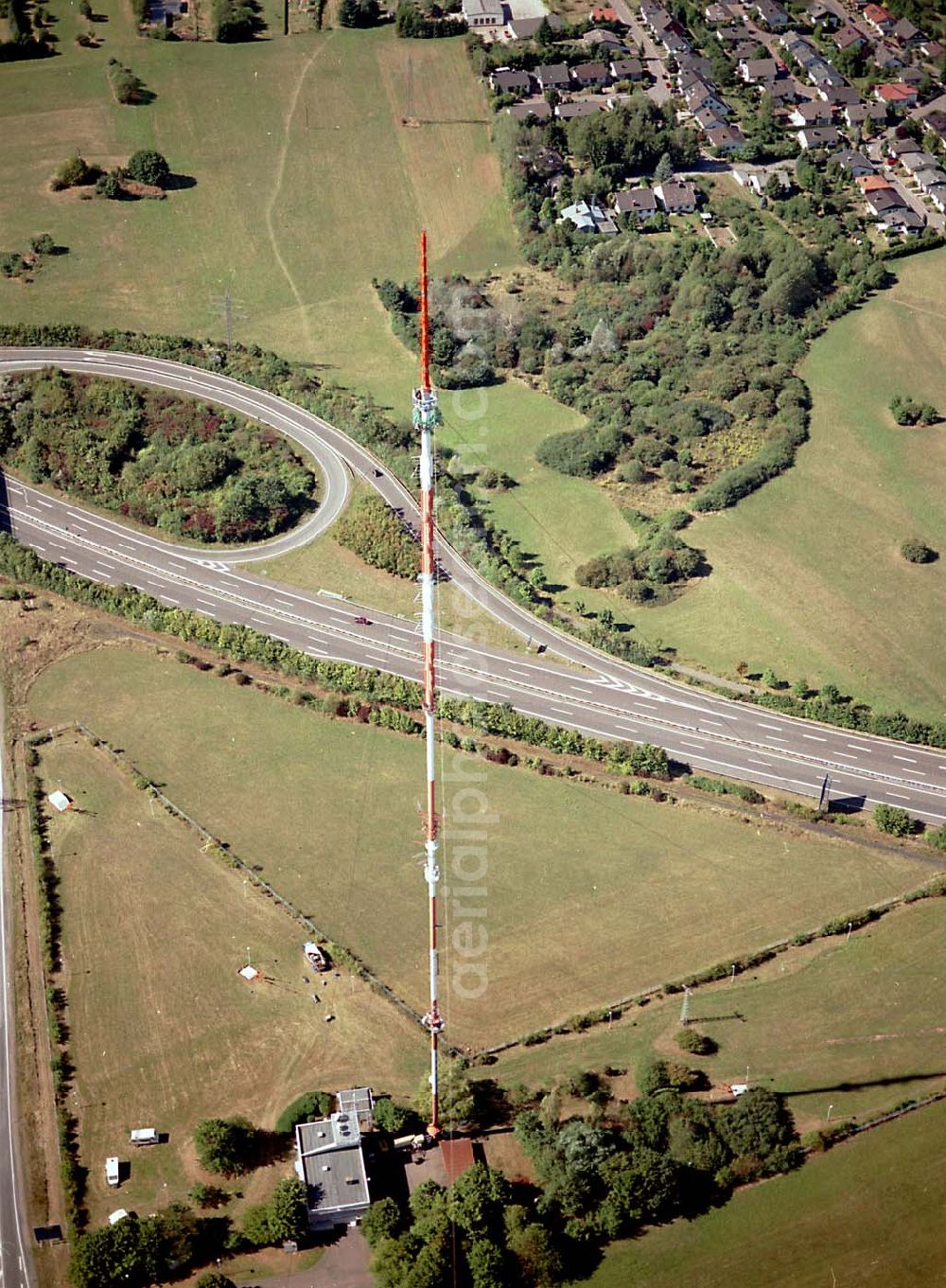 Göttelborn / Saarland from the bird's eye view: Göttelborn / Saarland Blick auf die Sanierung des Sendemastes im Saarland durch die Firma W. Diener aus Köln an der Autobahnauffahrt A1 03.09.2003