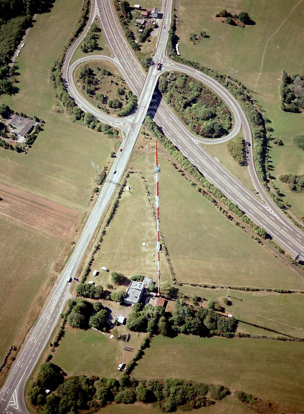 Aerial photograph Göttelborn / Saarland - Göttelborn / Saarland Blick auf die Sanierung des Sendemastes im Saarland durch die Firma W. Diener aus Köln an der Autobahnauffahrt A1 03.09.2003