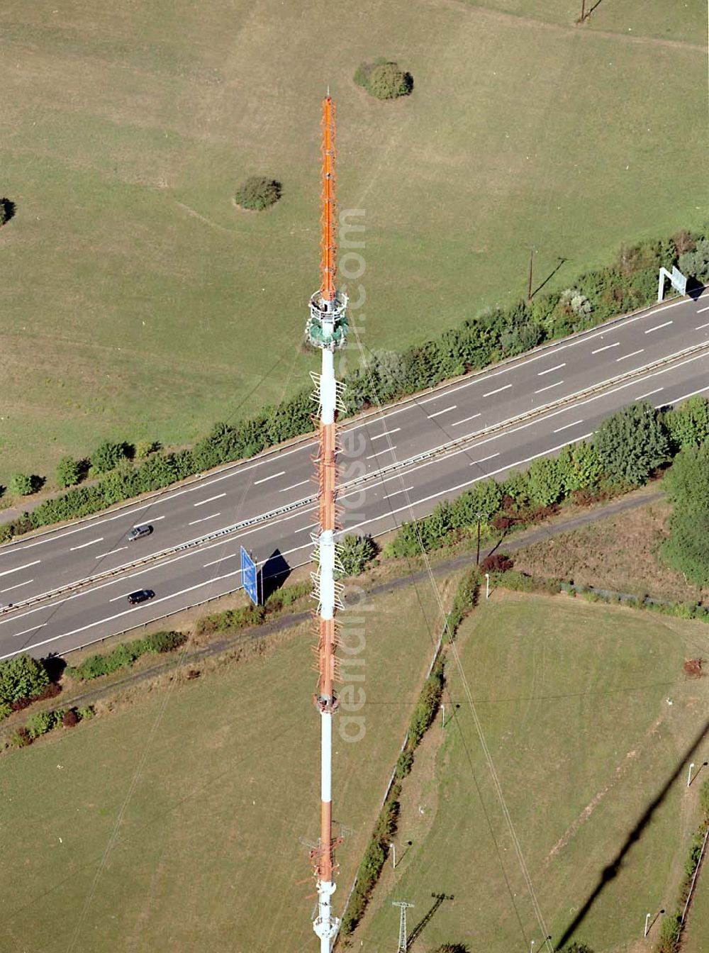 Göttelborn / Saarland from above - Göttelborn / Saarland Blick auf die Sanierung des Sendemastes im Saarland durch die Firma W. Diener aus Köln an der Autobahnauffahrt A1 03.09.2003