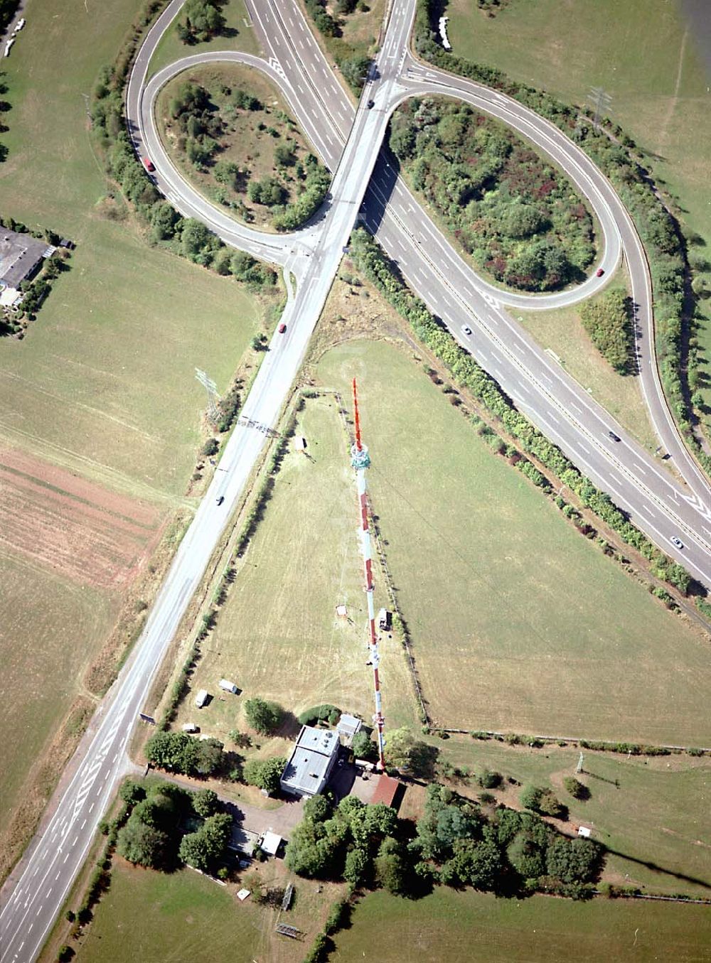 Göttelborn / Saarland from above - Göttelborn / Saarland Blick auf die Sanierung des Sendemastes im Saarland durch die Firma W. Diener aus Köln an der Autobahnauffahrt A1 03.09.2003