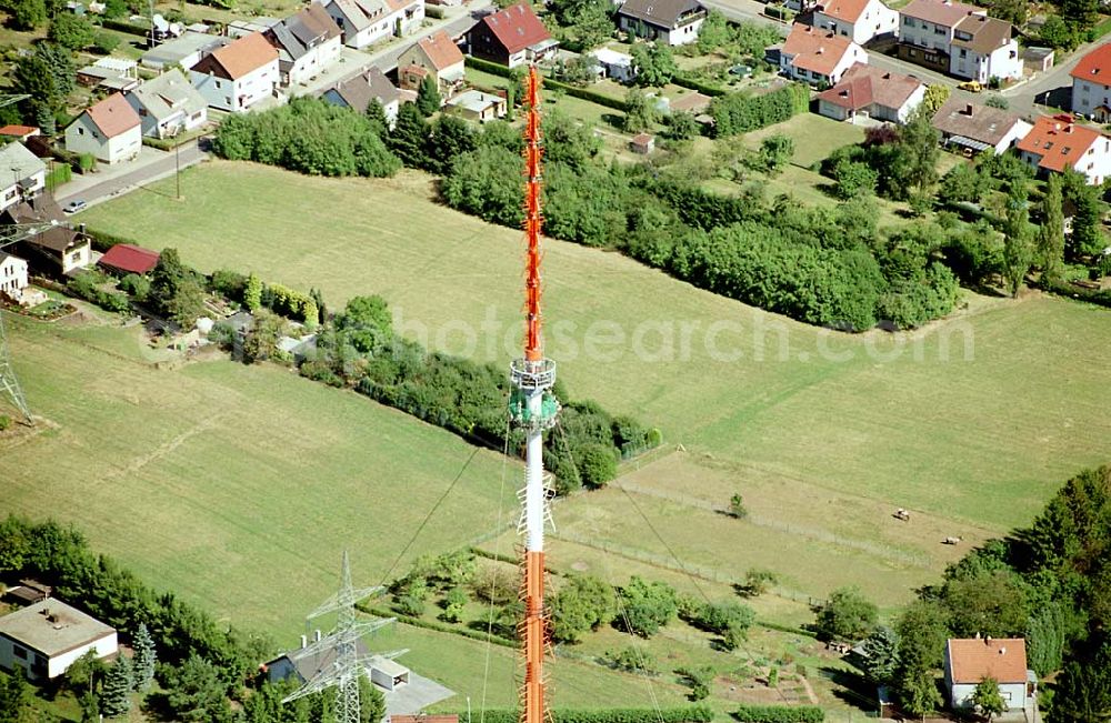 Aerial image Göttelborn / Saarland - Göttelborn / Saarland Blick auf die Sanierung des Sendemastes im Saarland durch die Firma W. Diener aus Köln an der Autobahnauffahrt A1; (teilweise mit Sicht auf Göttelborn) 03.09.2003