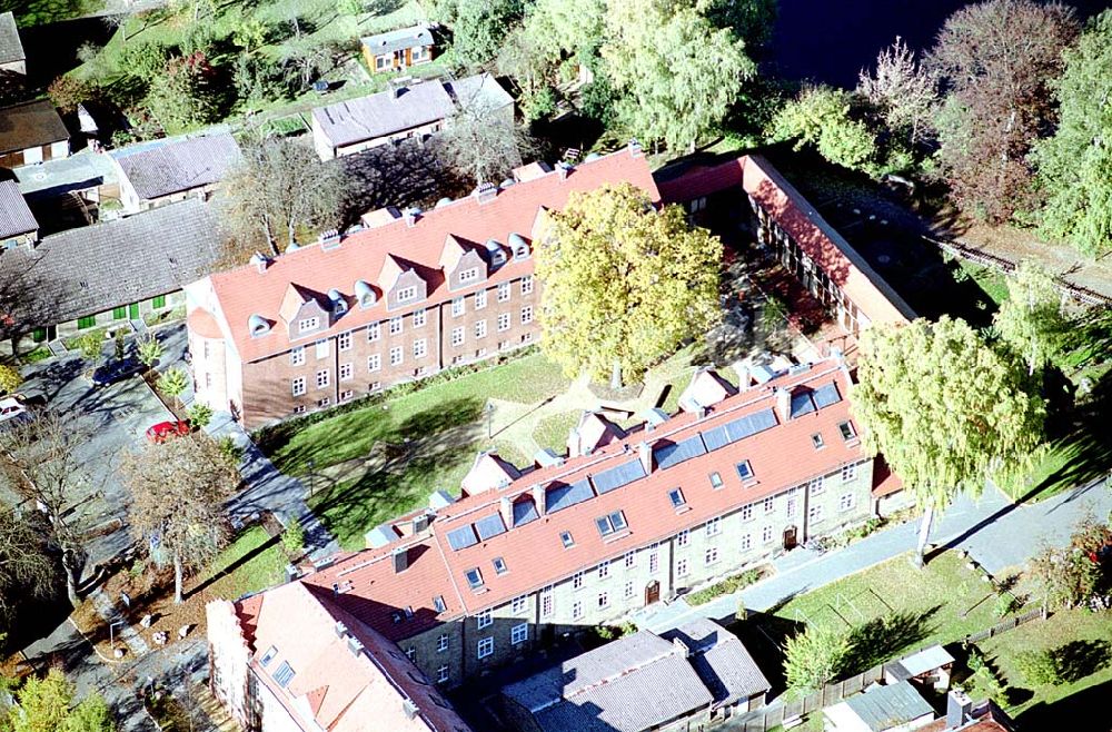 Eberswalde / Brandenburg from the bird's eye view: Gustav-Hirsch-Platz in der Messingwerksiedlung (UNESCO-Denkmalsliste) in Eberswalde - Finow (Brandenburg). Bauordnungsamt Untere Denkmalschutzbehörde Heegermühler Str. 75 16225 Eberswalde Tel: 03334/214385 Fax: 03334/214379 E-mail: martina.Kohl@barnim.de