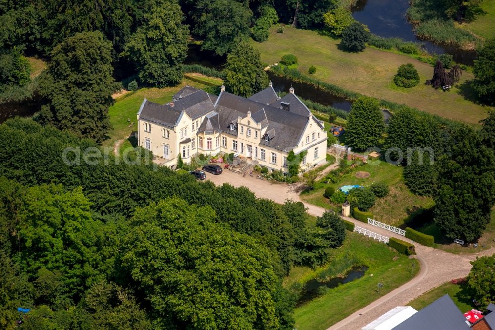 Walkendorf from above - Manor house on the area of FerienGut Dalwitz in Walkendorf in the state Mecklenburg - Western Pomerania