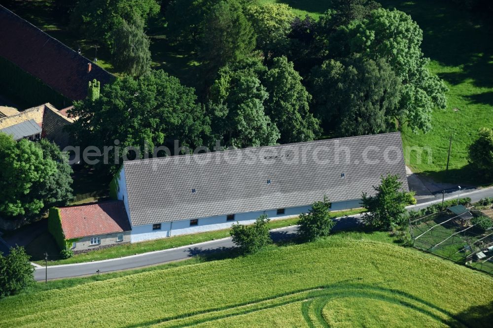 Aerial image Gödelitz - Building and manor house of the farmhouse in Goedelitz in the state Saxony, Germany