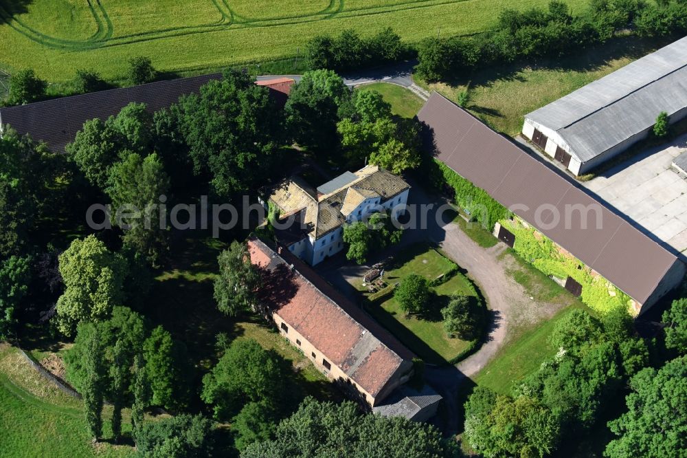 Aerial image Gödelitz - Building and manor house of the farmhouse in Goedelitz in the state Saxony, Germany