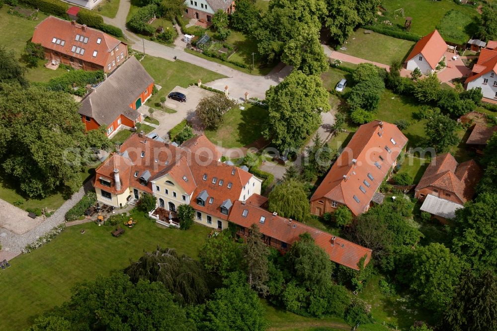 Aerial photograph Vipperow - View of the farm house Solzow in Vipperow in the state Mecklenburg - Western Pomerania