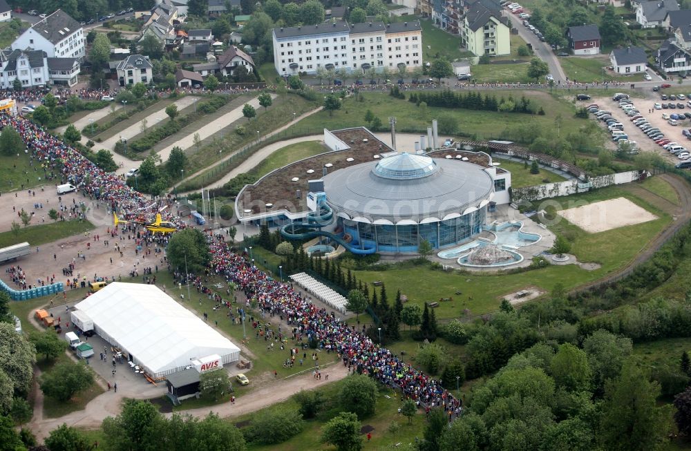 Oberhof from the bird's eye view: GutsMuths - Rennsteig - run (cross country on the Rennsteig in memory of GutsMuths) in the Thuringian Forest in Oberhof in Thuringia