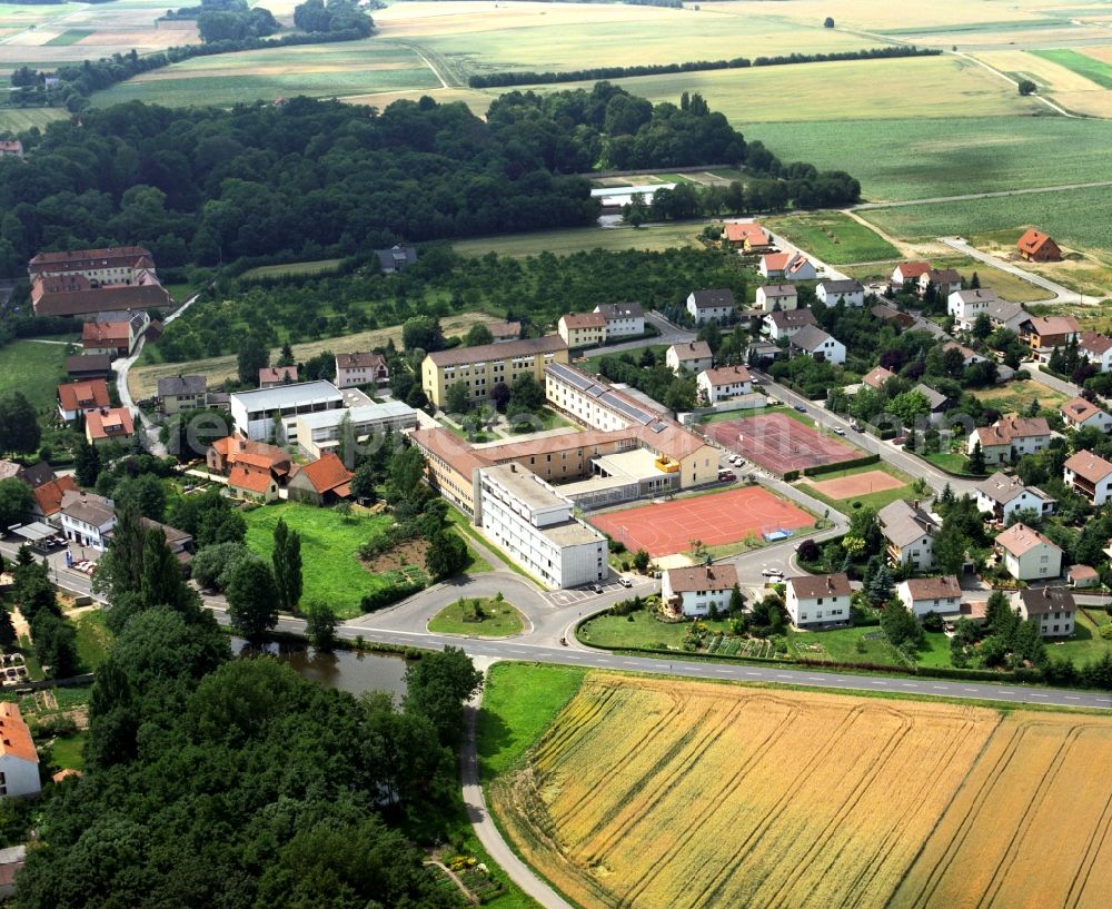 Wiesentheid from the bird's eye view: School building of the high school Steigerwald-Landschulheim on Rosenstrasse in Wiesentheid in the state Bavaria, Germany