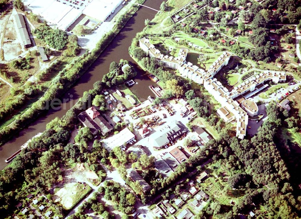 Berlin - Steglitz from above - Hafen der BEHALA in Berlin - Steglitz am Teltowkanal.