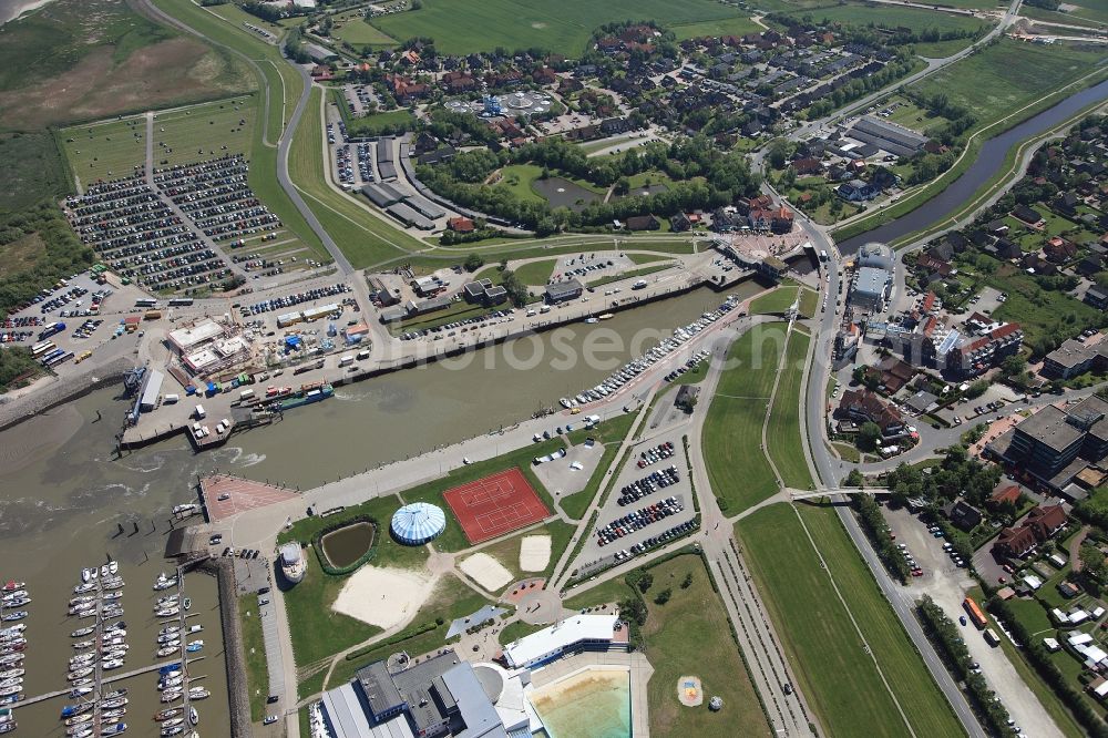 Bensersiel from the bird's eye view: Harbor views Bensersiel in Ostfriesland in Lower Saxony. Bensersiel is a North Sea resort in East Friesland and a district of the East Frisian town Esens