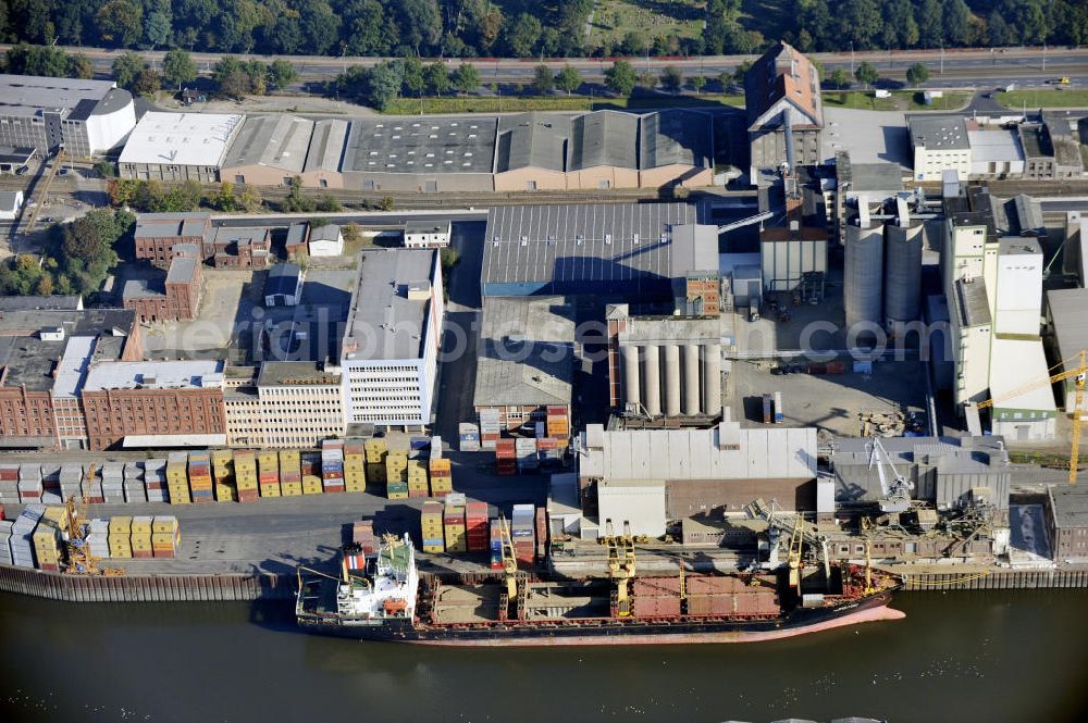 Bremen from above - Blick auf den Industriehafen im Bremer Stadtteil Häfen. The industrial port in the district Häfen of Bremen.