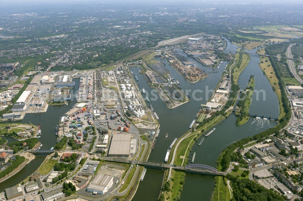 Aerial photograph Duisburg - View of the port of Duisburg in the state North Rhine-Westphalia